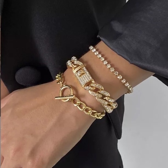 🆕 Gold Modern Rhinestone Chain Bracelet Set - Picture 2 of 3